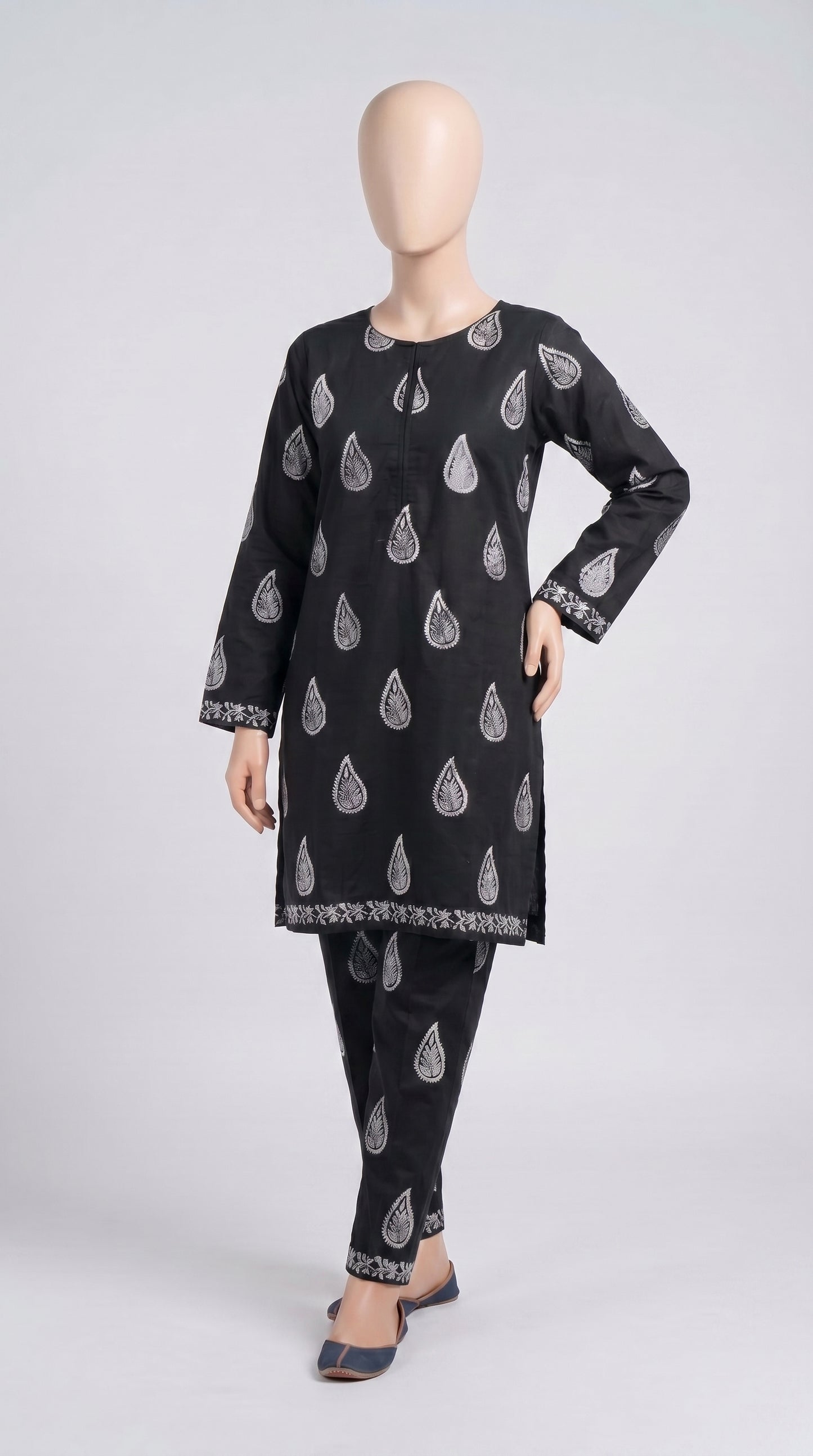 Monochrome Paisley Block Print Set — view 4